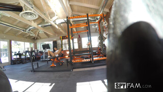 Athletic Sis Gives Bro BJ at Gym: XXX Video