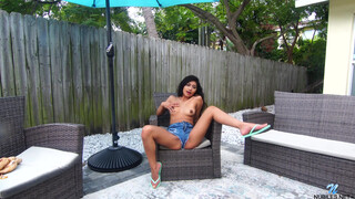 Sis Masturbates Live: Watch Silly Sister On Air Now!