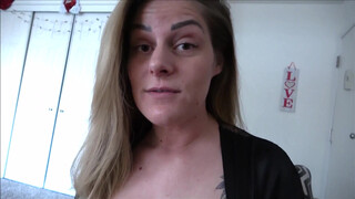 Mom Gives Son Quality BJ: An Entertainment for Both!