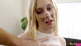 Sister Gives Brother Quality Blowjob, Then Fucks Him in Pussy